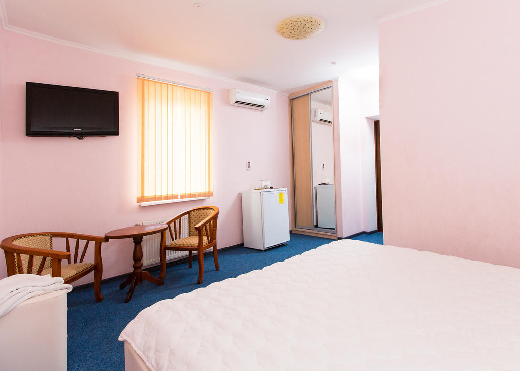 Oasis Hotel Odessa Esterno foto